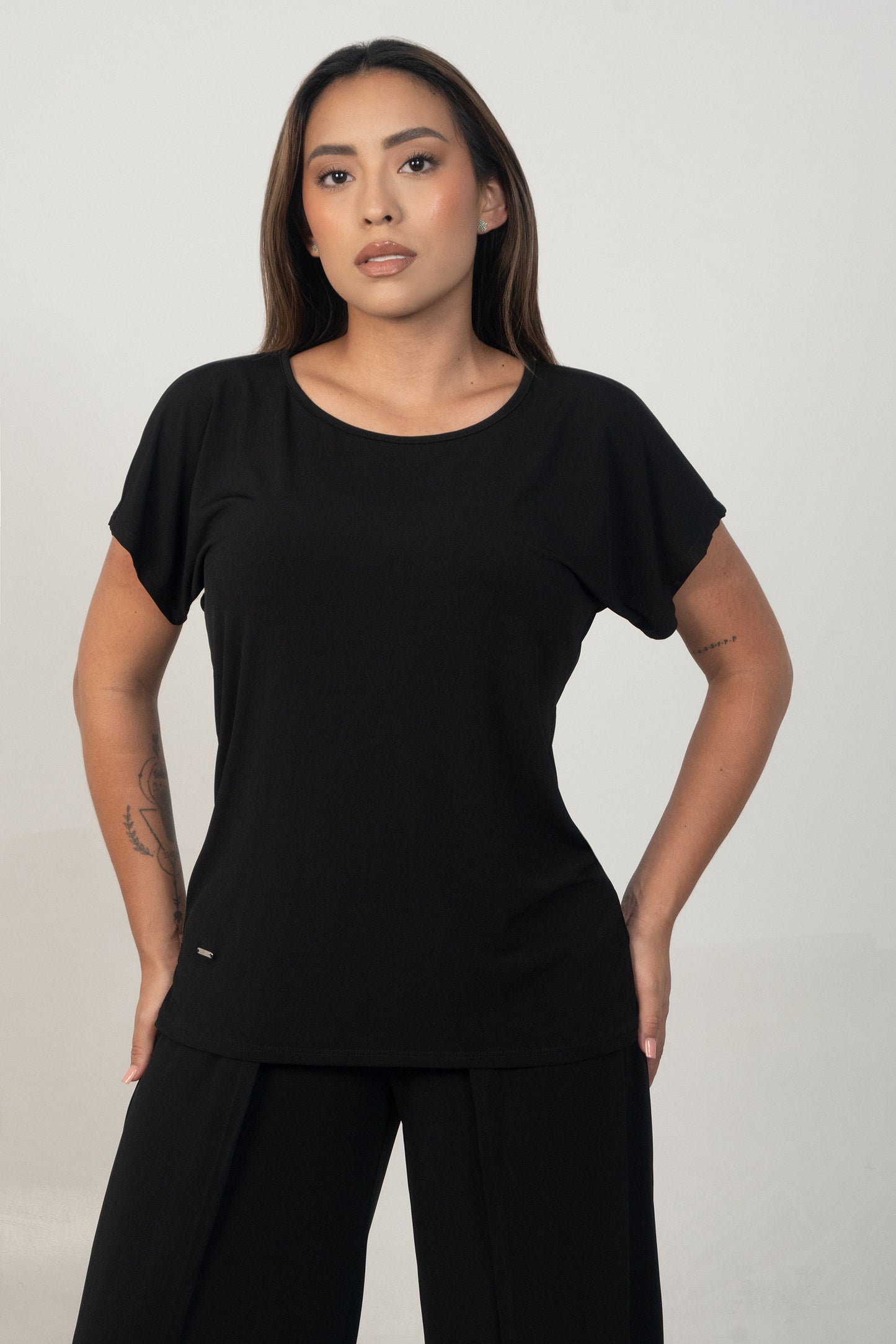 Low Cut Palazzo + Free Straight Sleeve Blouse
